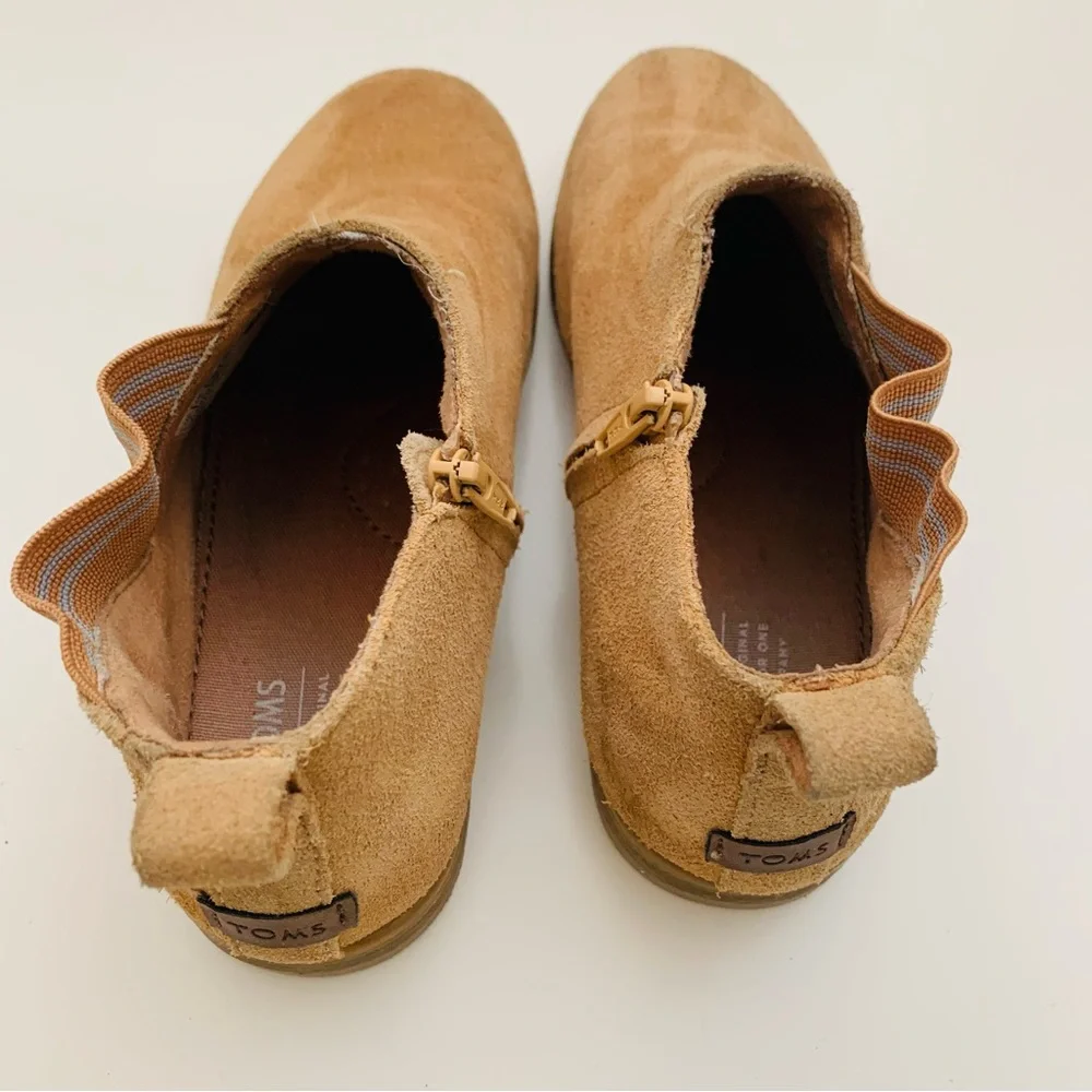 TOMS Honey Suede Youth Leilani Booties